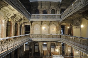abandoned-atrium-001
